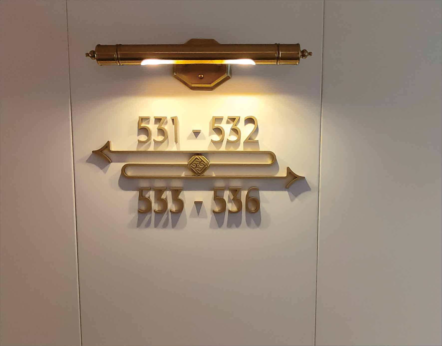 鄂尔多斯融德酒店标识制作